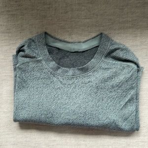 Men’s lululemon workout shirt - large